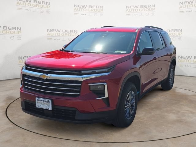 2026 Chevrolet Traverse LT in Radiant Red Tintcoat — front three-quarter view