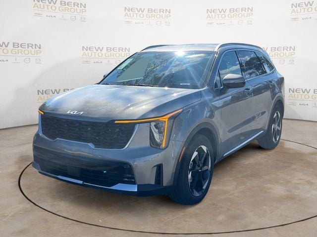 2026 Kia Sorento Hybrid EX in Volcanic Sand — front three-quarter view