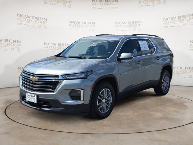 2023 Chevrolet Traverse LT Leather in Sterling Gray Metallic — front three-quarter view
